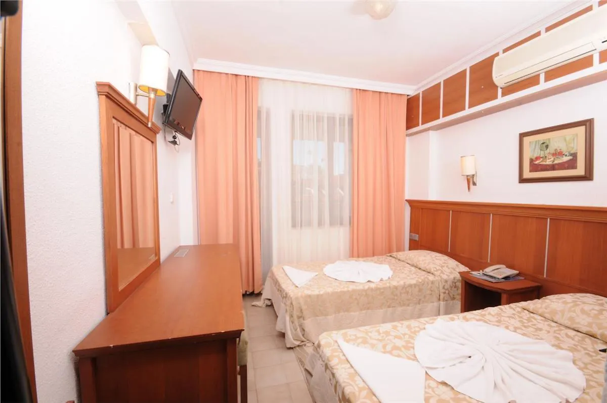 Diva Hotel İçmeler